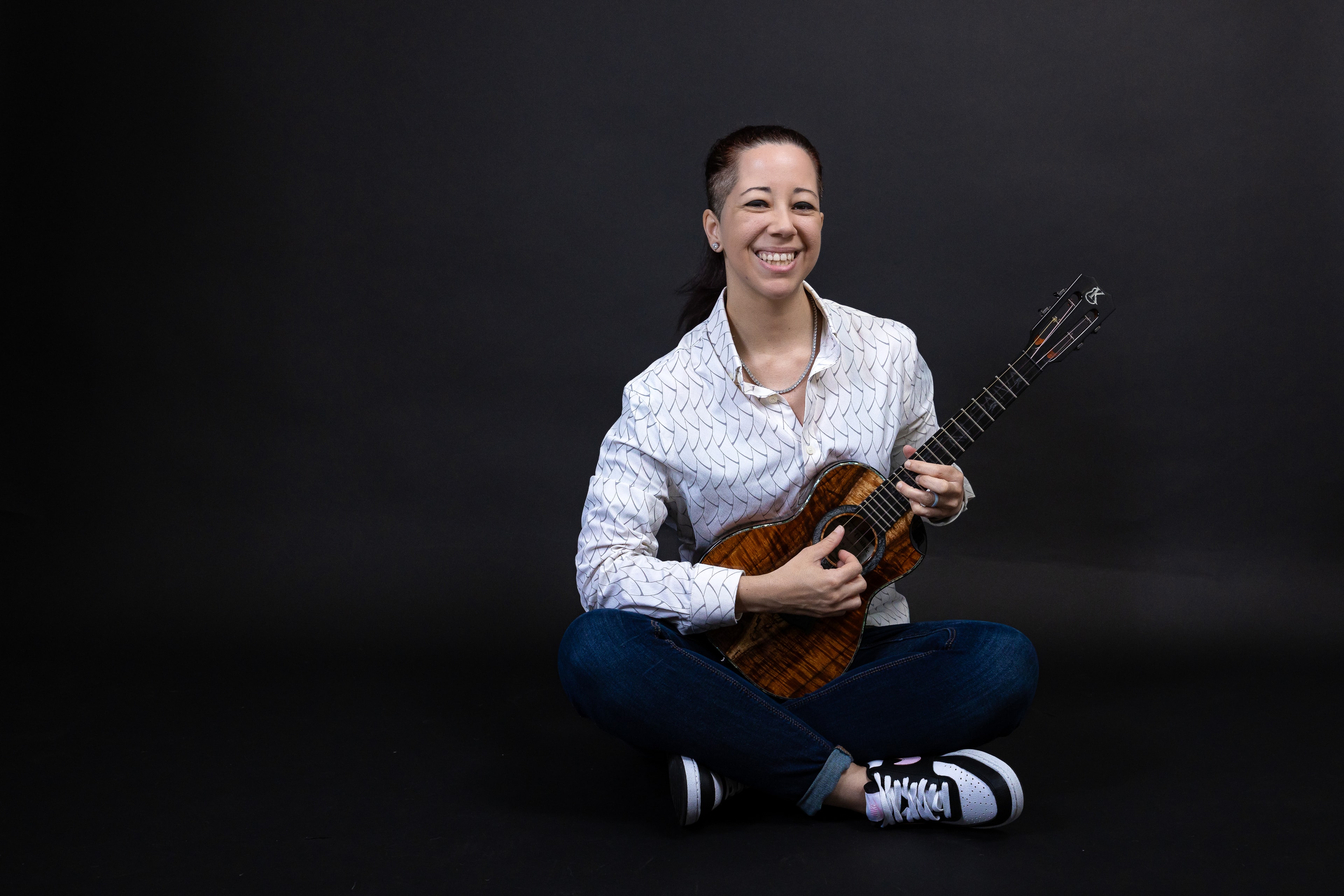 Brittni Paiva performing